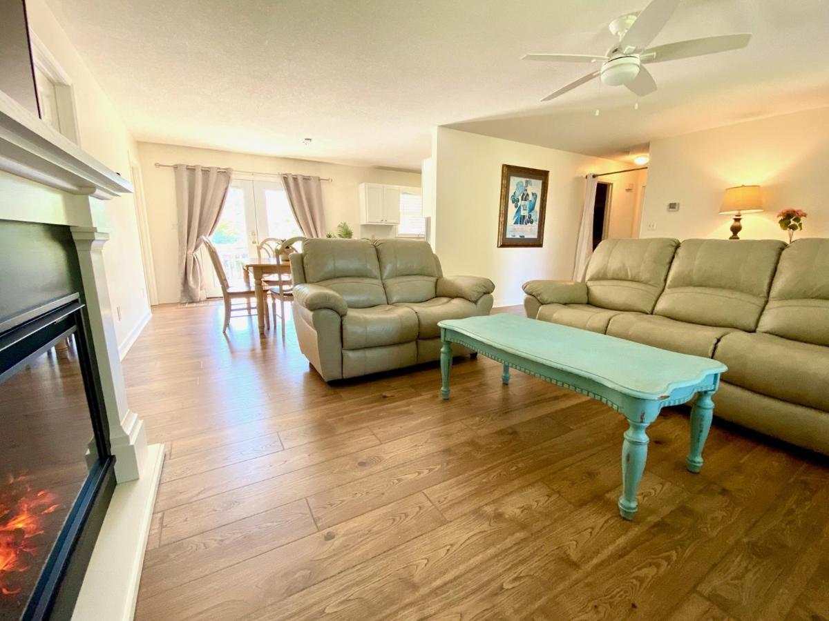 Cozy Three Bedroom House With Fireplace Wilmington Bagian luar foto