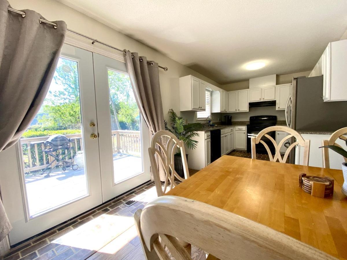 Cozy Three Bedroom House With Fireplace Wilmington Bagian luar foto