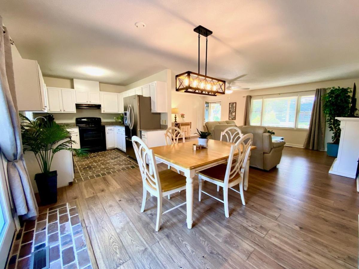 Cozy Three Bedroom House With Fireplace Wilmington Bagian luar foto