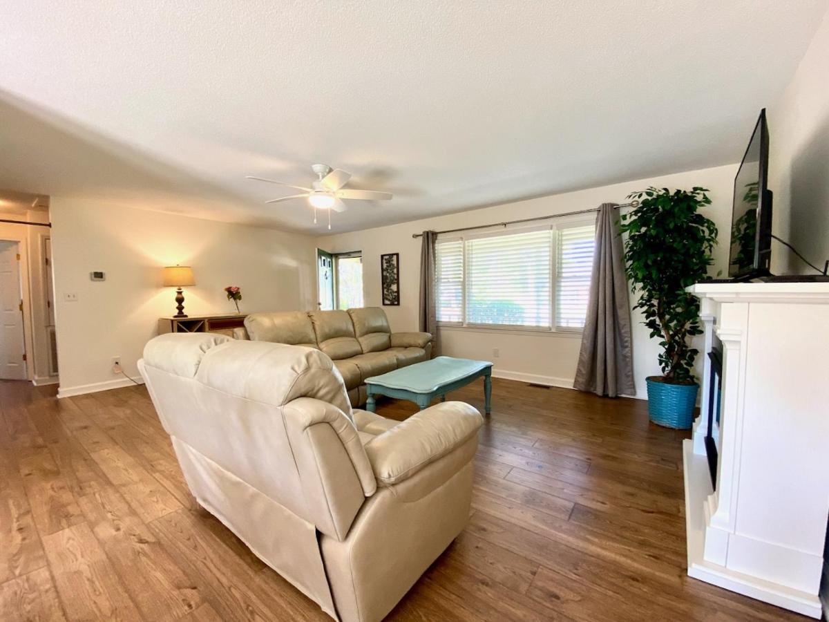 Cozy Three Bedroom House With Fireplace Wilmington Bagian luar foto