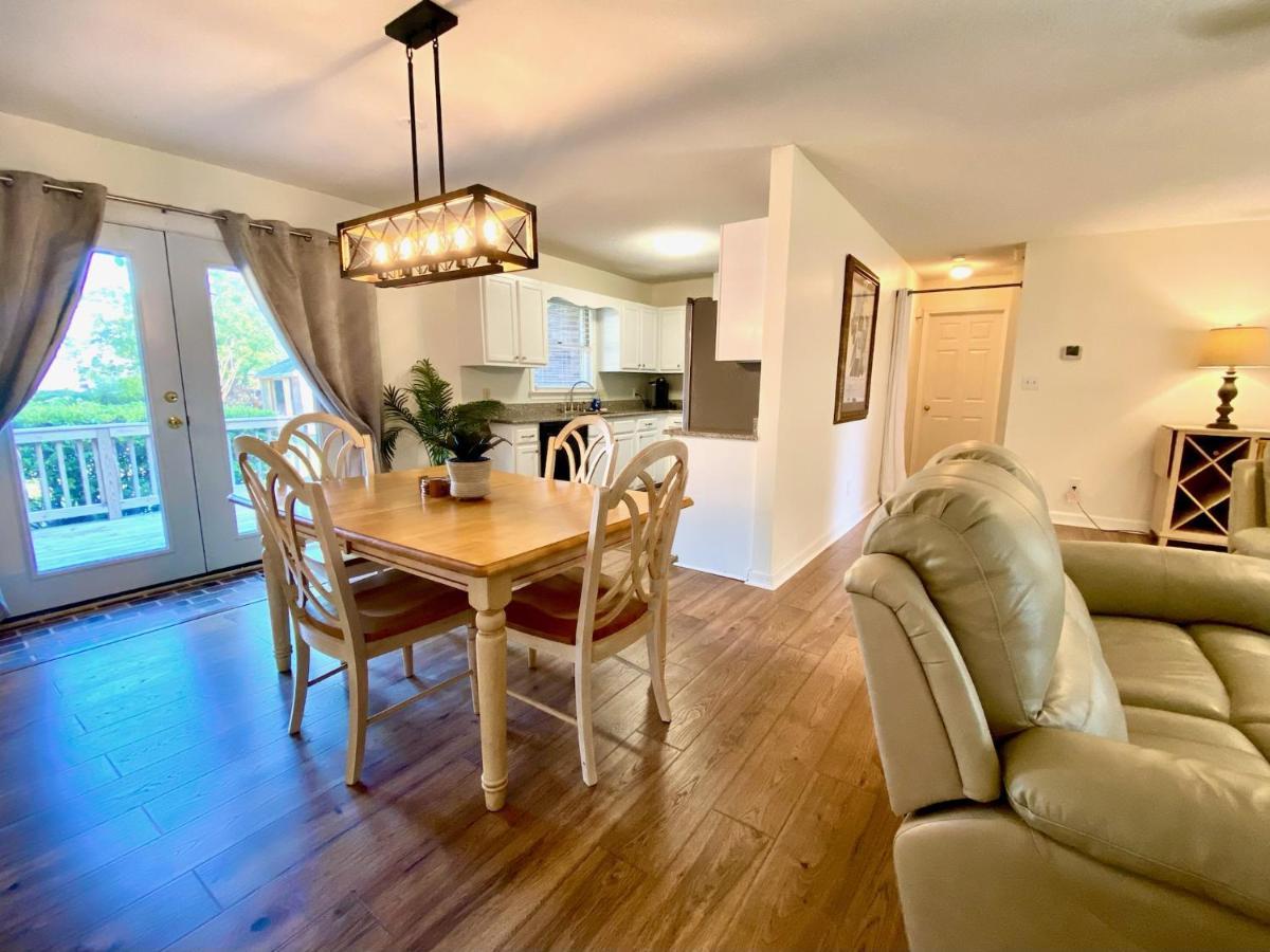 Cozy Three Bedroom House With Fireplace Wilmington Bagian luar foto